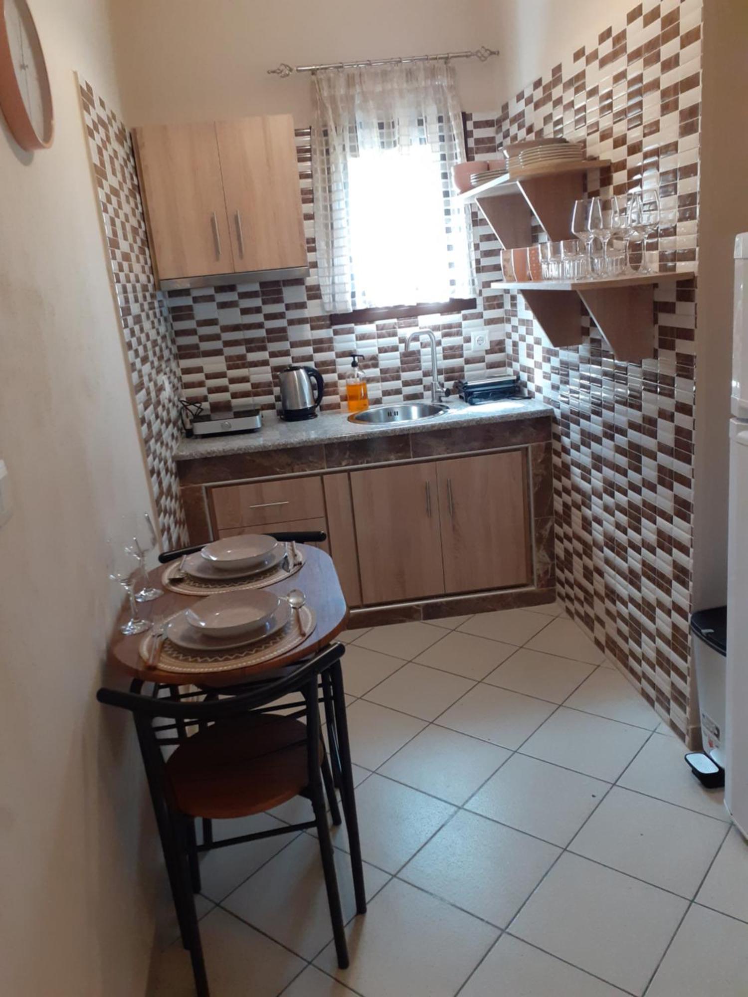 Chrysafis Apartments Vrasná Pokoj fotografie